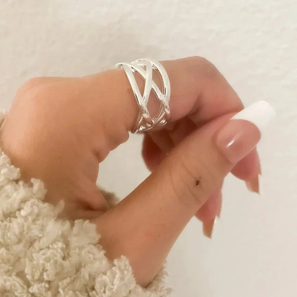 925 Sterling Silver Chunky Ring Criss Cross Ring Band Minimalist Ring Band - Picture 4 of 10